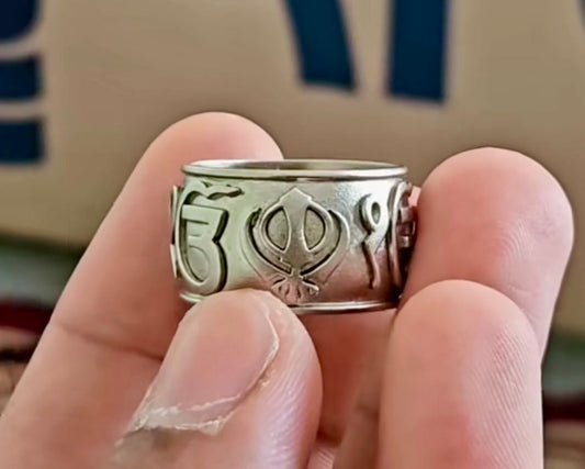A Ring of Faith - The Story Behind the Khanda & Ik Onkar Thumb Ring