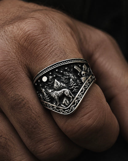 The Lunar Howl Ring