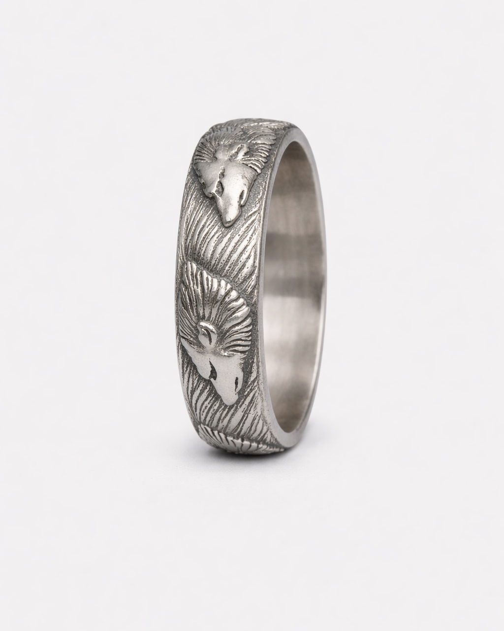 Vintage Wolf Band Ring