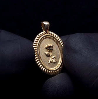 Old money rose pendant