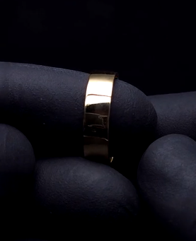 Minimalistic Gold Band Ring