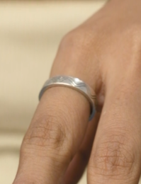 Aesthetic Wave Band Ring